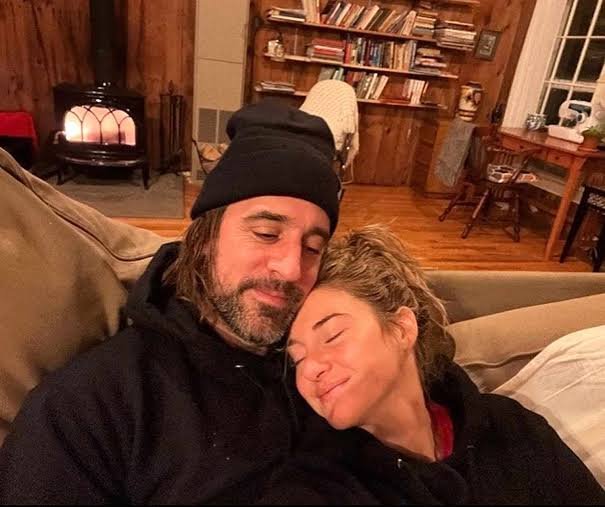 aaron rodgers wife