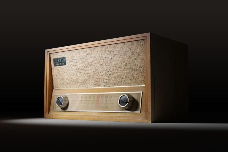 radio, speaker, vintage, audio, retro, old, antique, sound, music, broadcast, entertainment, reportage